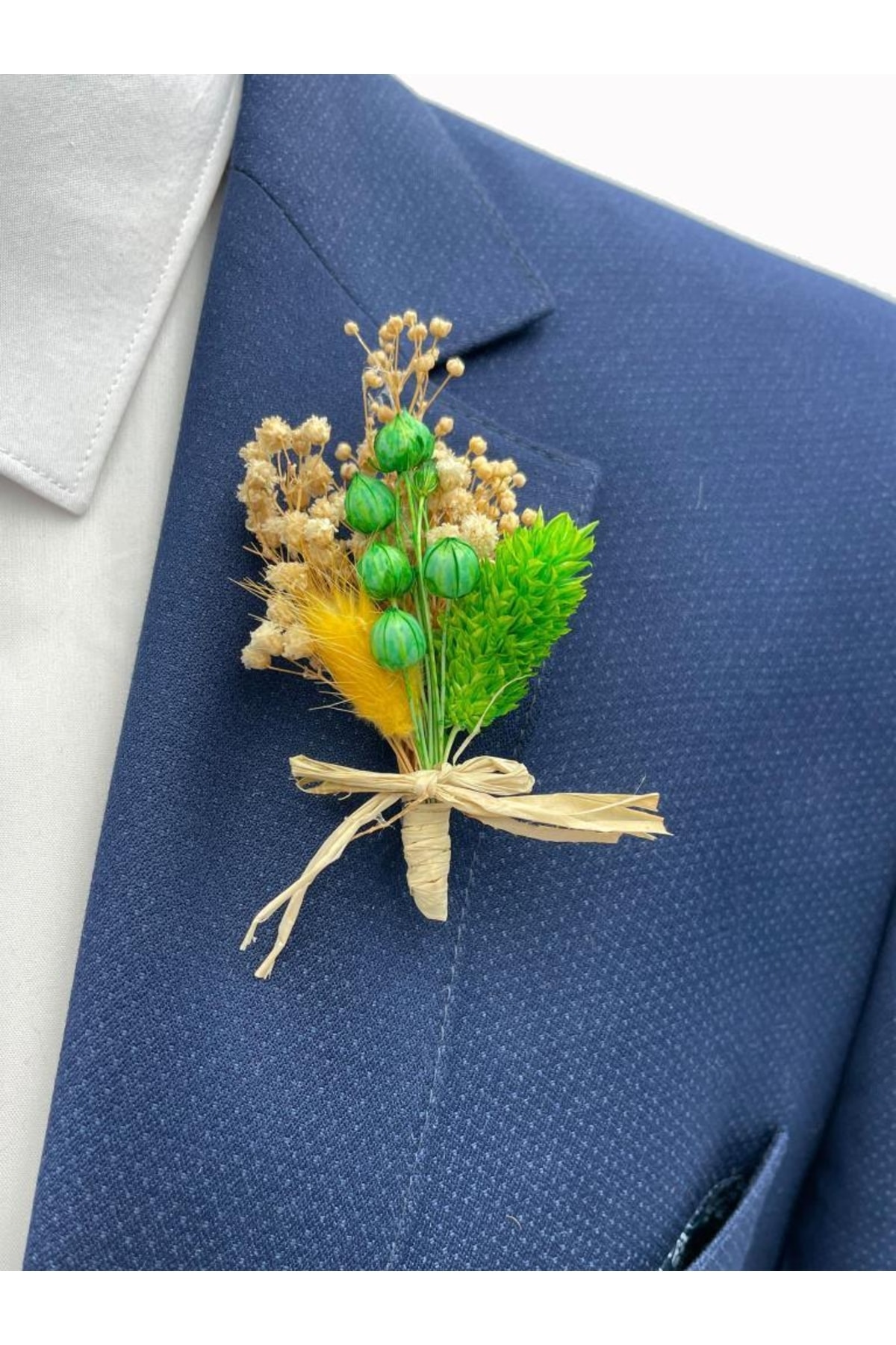  دسته گل دامادی سبز چند رنگ و پر جنب و جوش