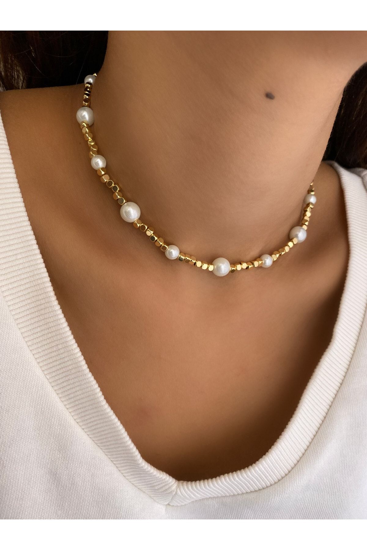 Gold and pearl 2025 choker necklace