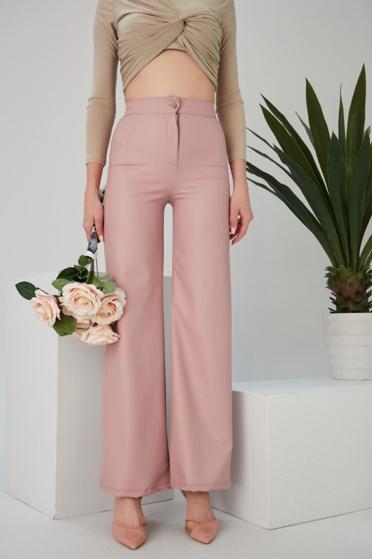 Boohoo Skinny trousers for Women | Online Sale up to 29% off | Lyst UK