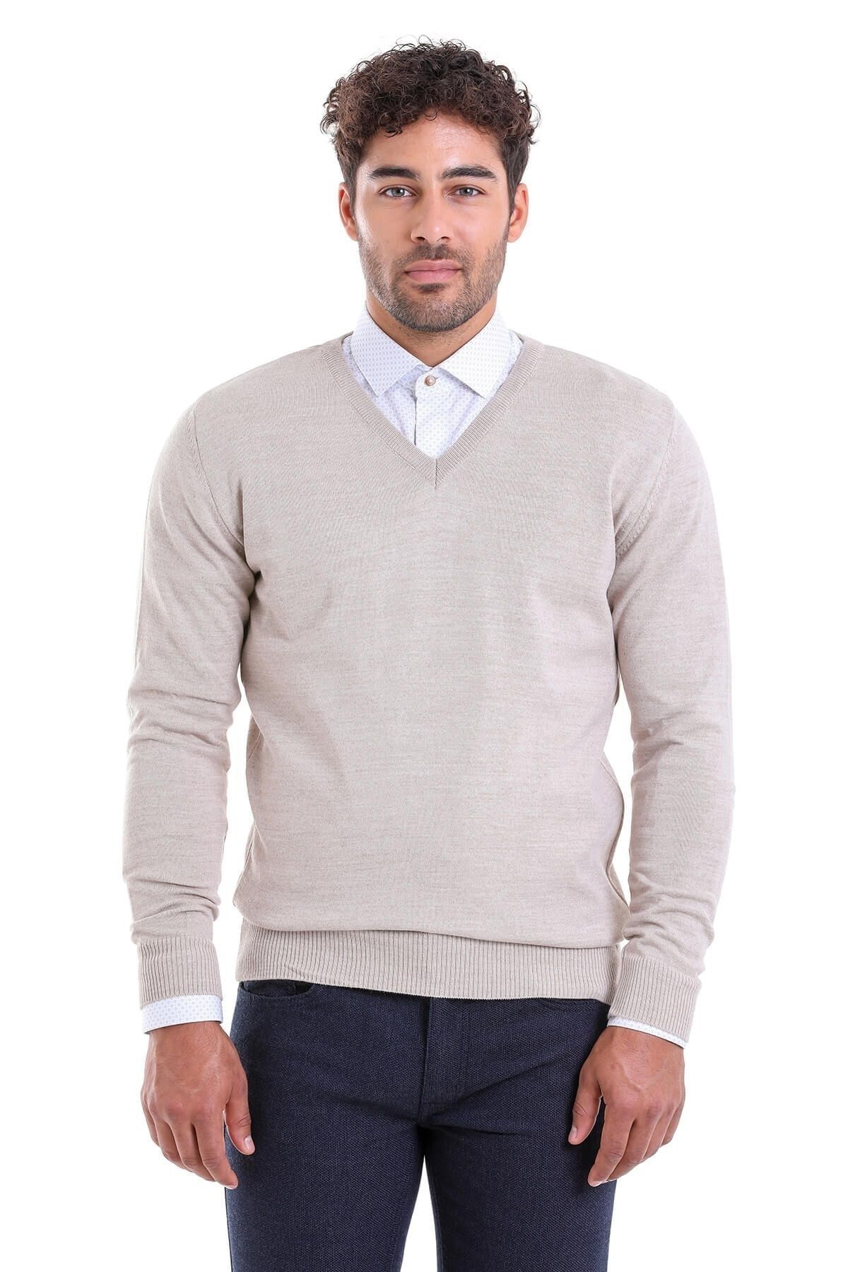 ژاکت پشمی یقه V ساده بژ Comfort Fit Hatemoğlu