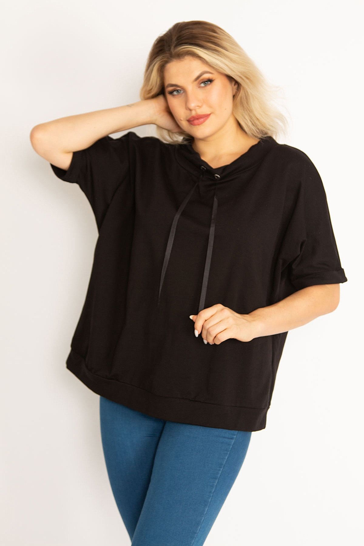 Şans Große Größen in Sweatshirt Schwarz Relaxed Fit Fast ausverkauft