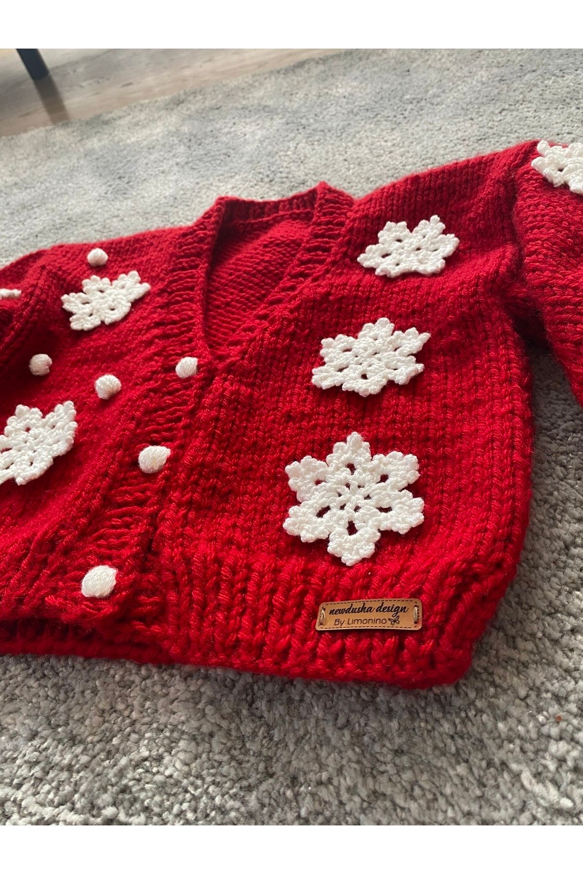 Two colour store sweater bunai
