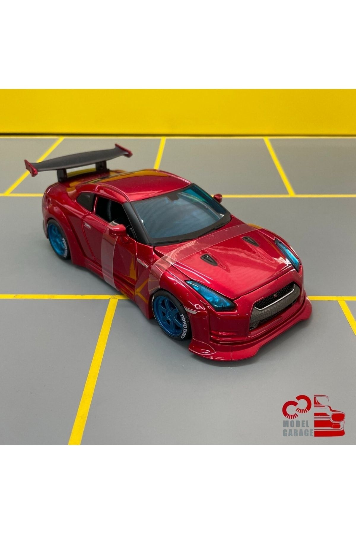Miniature deals nissan gtr