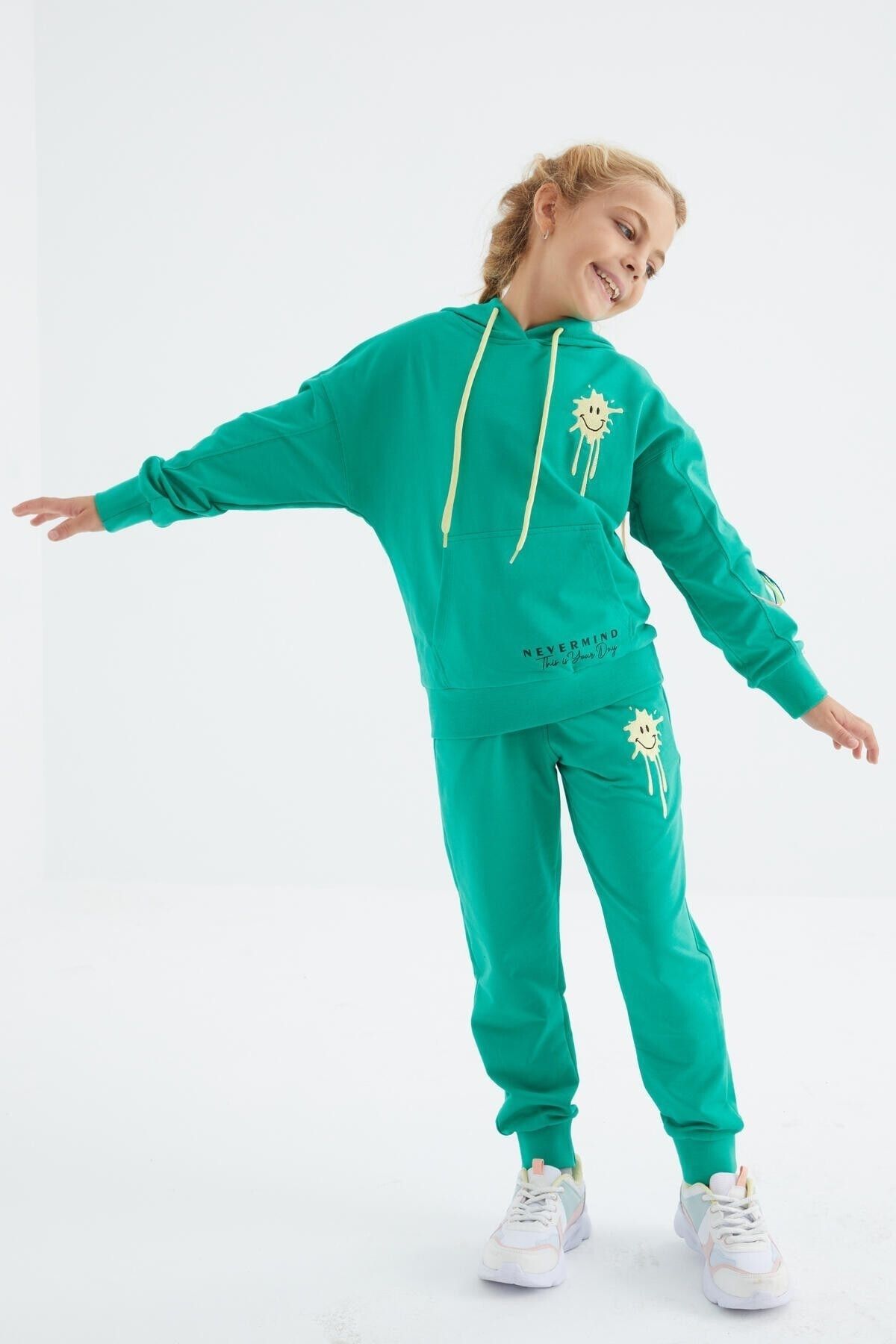 Tommy Life D.green Emoji Embroidered Kangaroo Pocket Oversize
