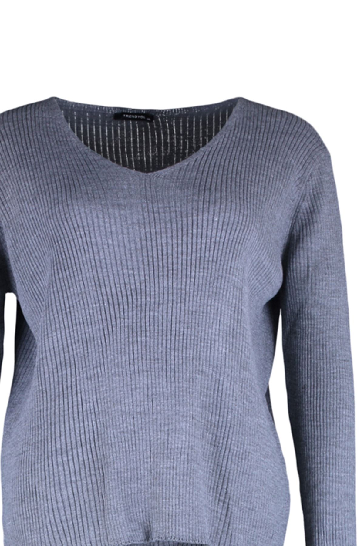 Trendyol Curve-Anthrazitfarbenes Set aus Strickunterteil und Oberteil mit V-Ausschnitt 7