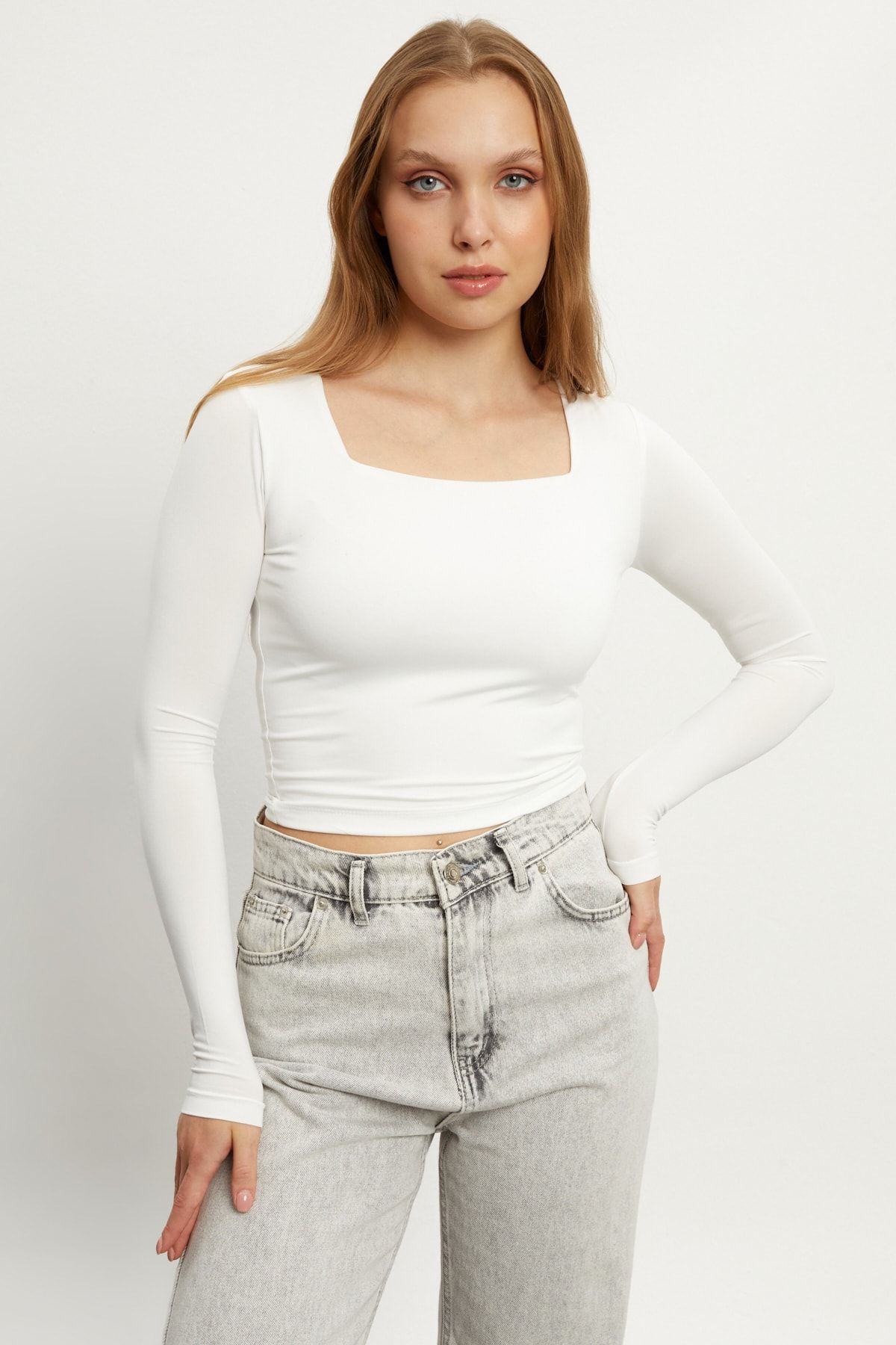 modavingo-Women's Ecru Square Collar Double Layer Front Crop Badi 2