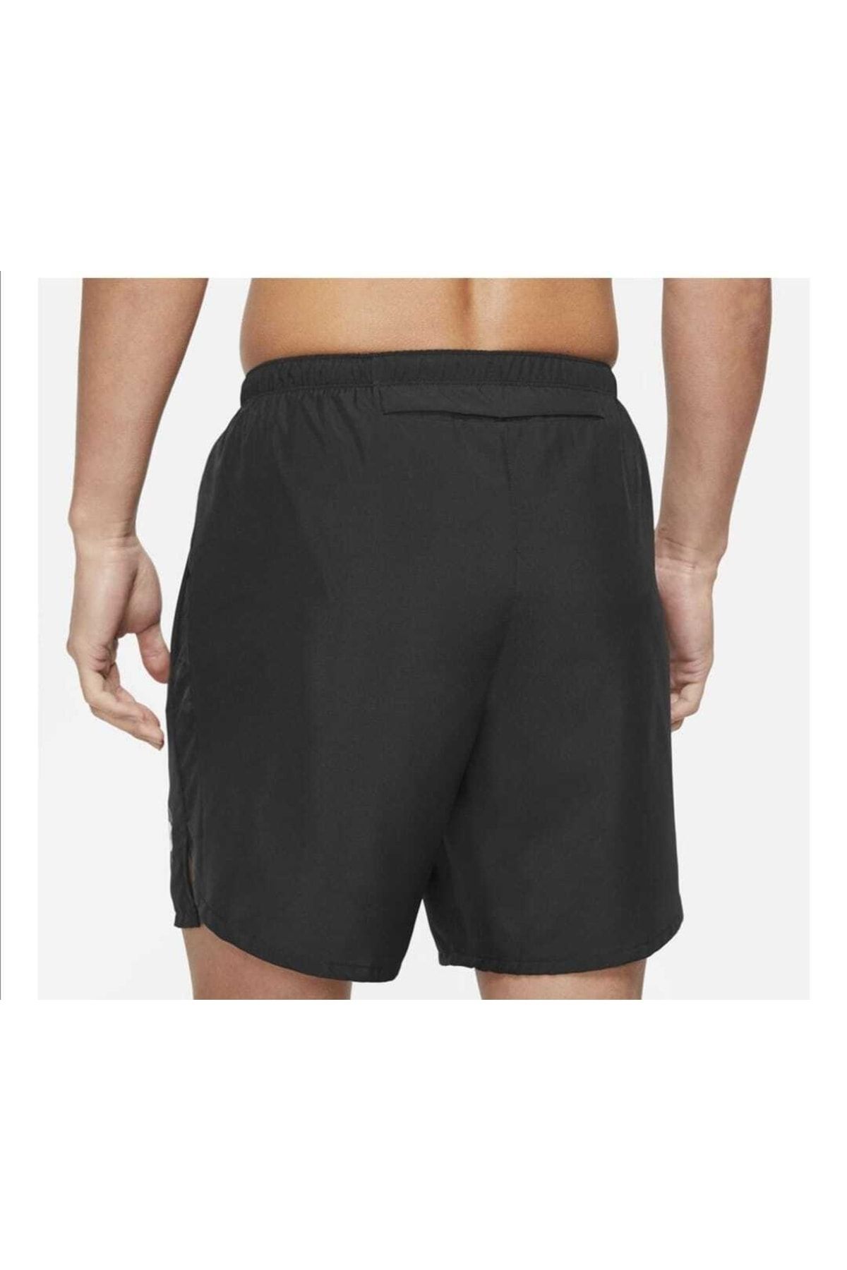 Nike standard fit at knee length shorts best sale