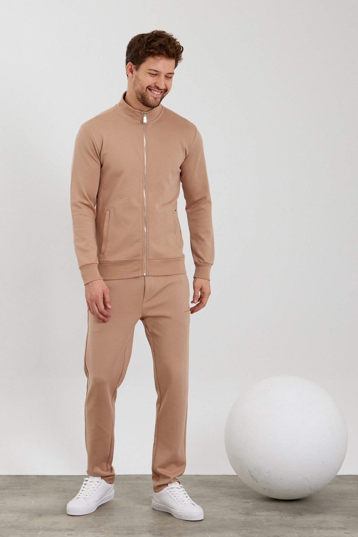 Beige tracksuit men 2025