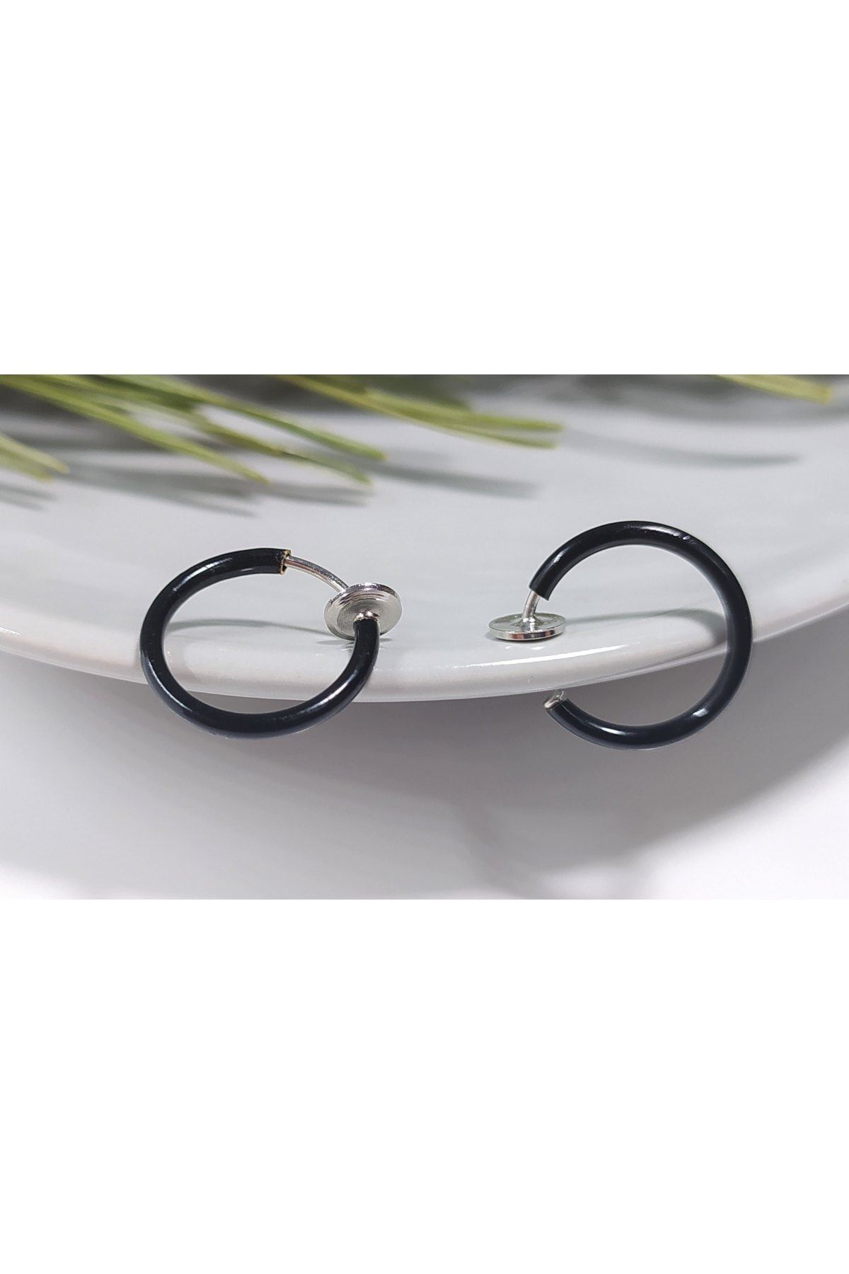 I l I l Steel Black Color Spring Compressed Hoop Earrings Does Not Tarnish Set of 2 12 Mm