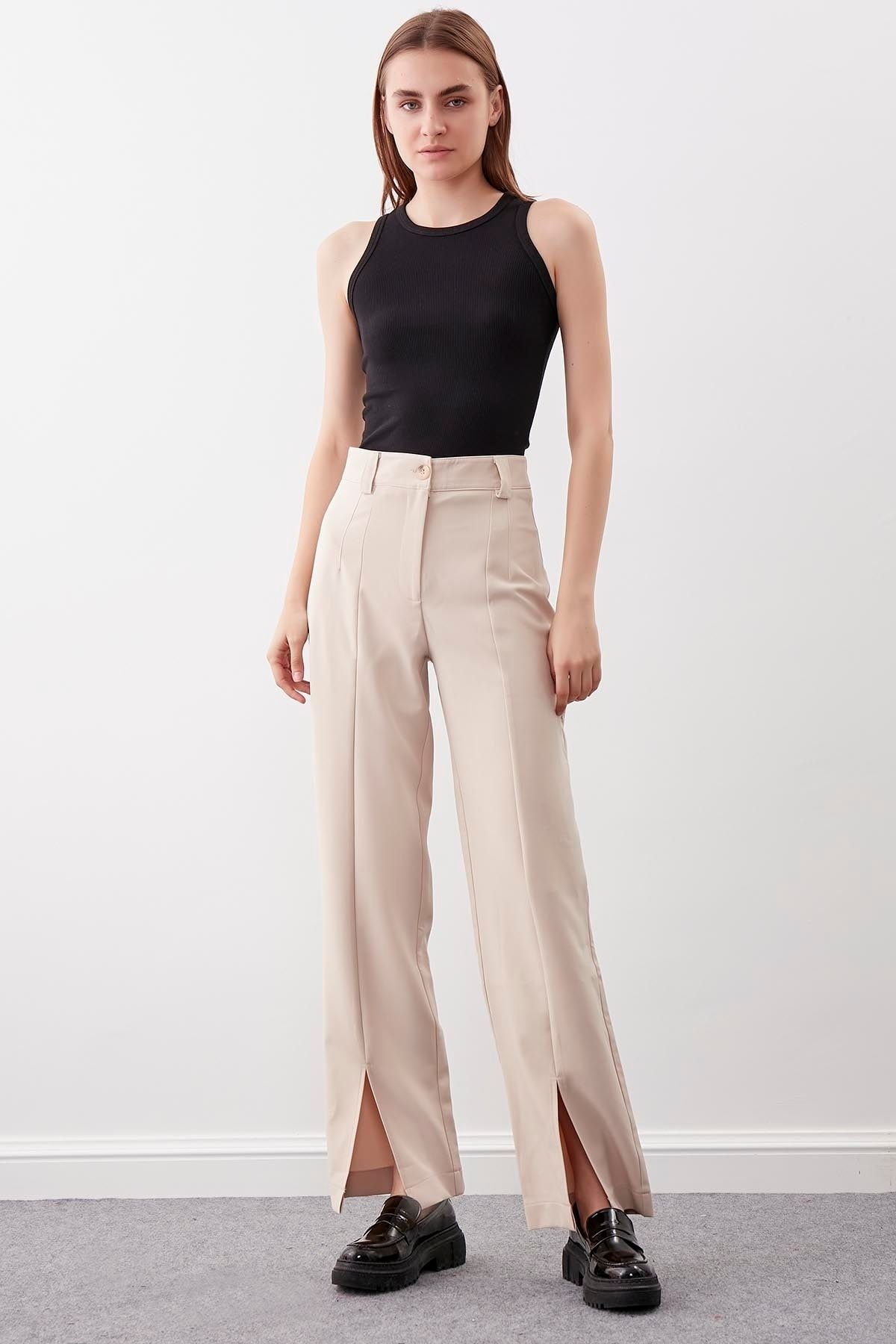 Vitrin Hose Beige Straight Fast ausverkauft