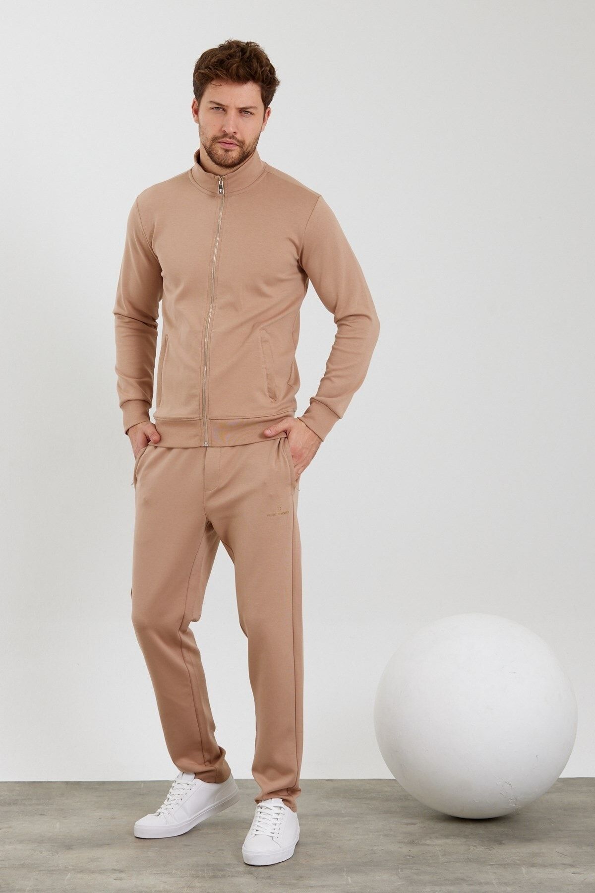Beige clearance sweatsuit mens