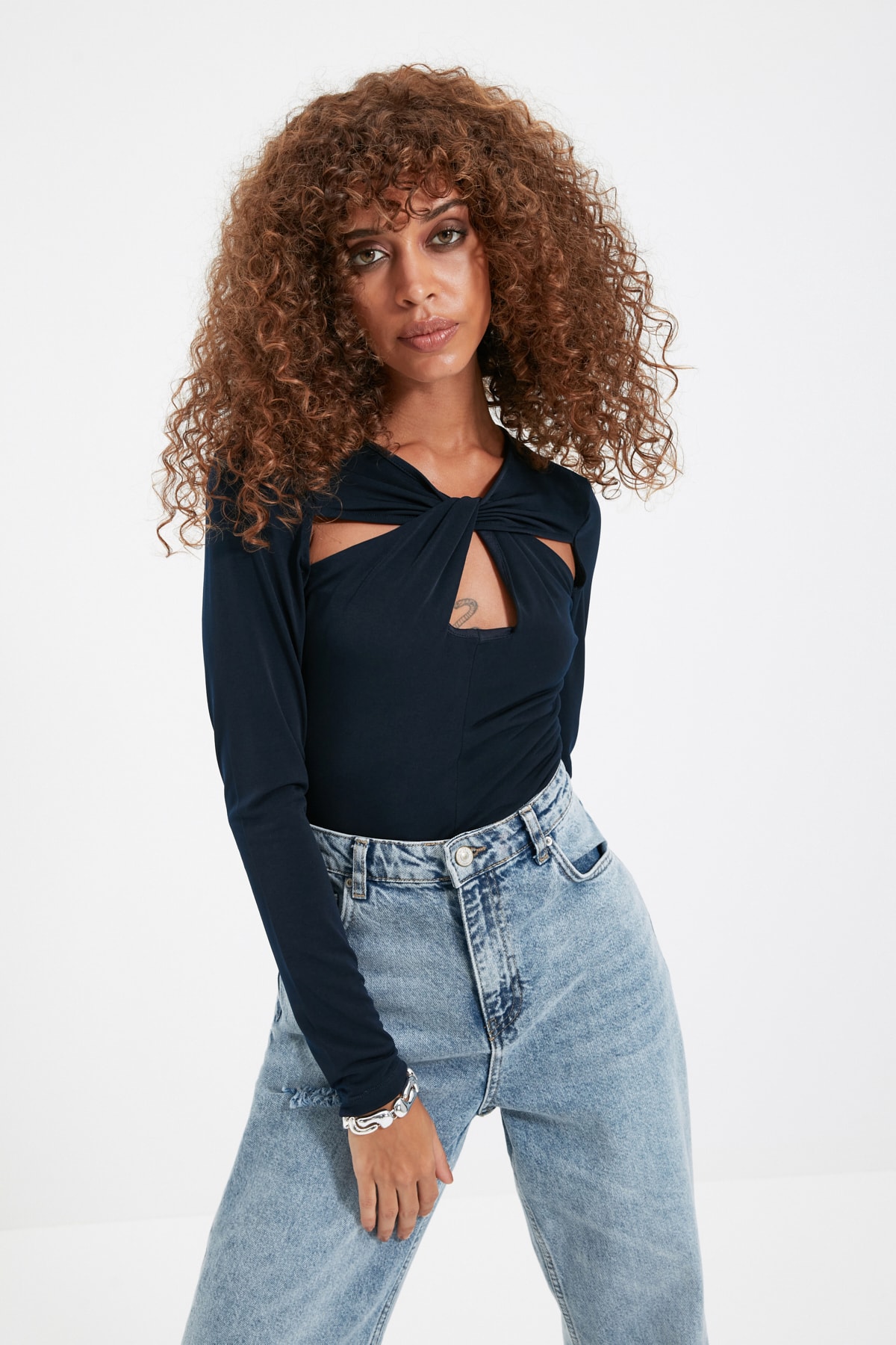 Trendyol Collection Granatowe, wycięte i marszczone, szczegółowo dopasowane/d...