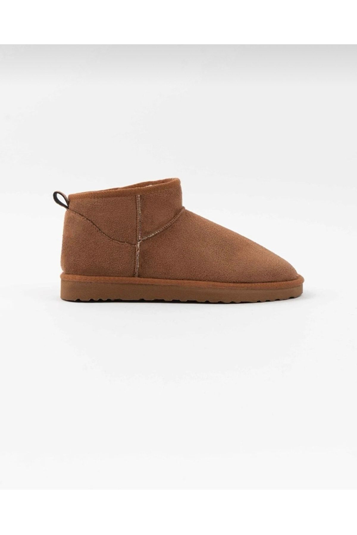 Ankle boots with narrow discount opening