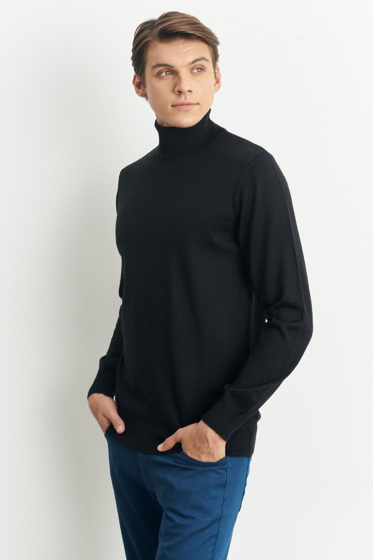 ALTINYILDIZ CLASSICS-Schwarzer Herren-Strickpullover in Standard-Passform mit Rollkragen und normaler Passform 5