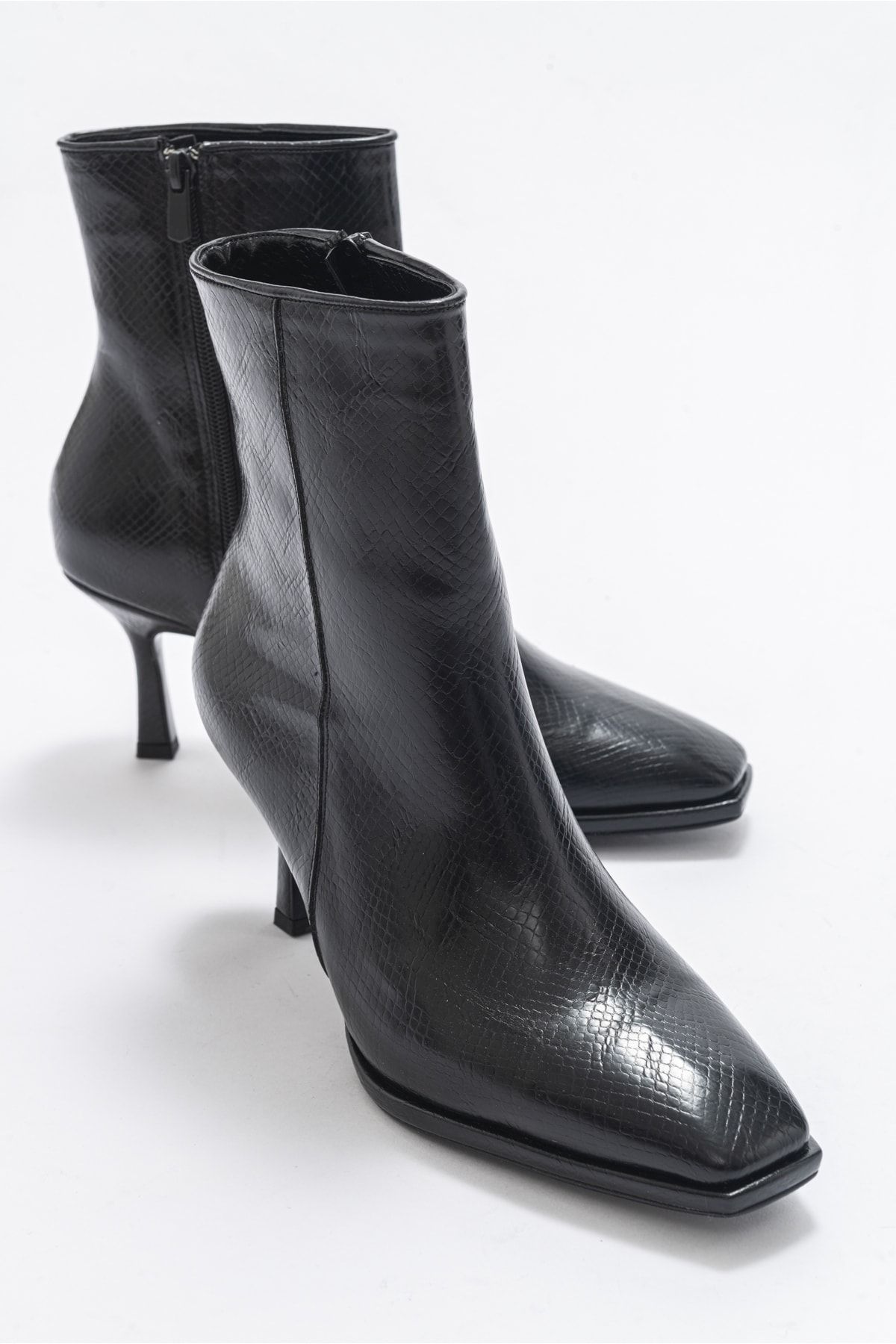 LuviShoes Seed Siyah Baskılı Kadın Bot