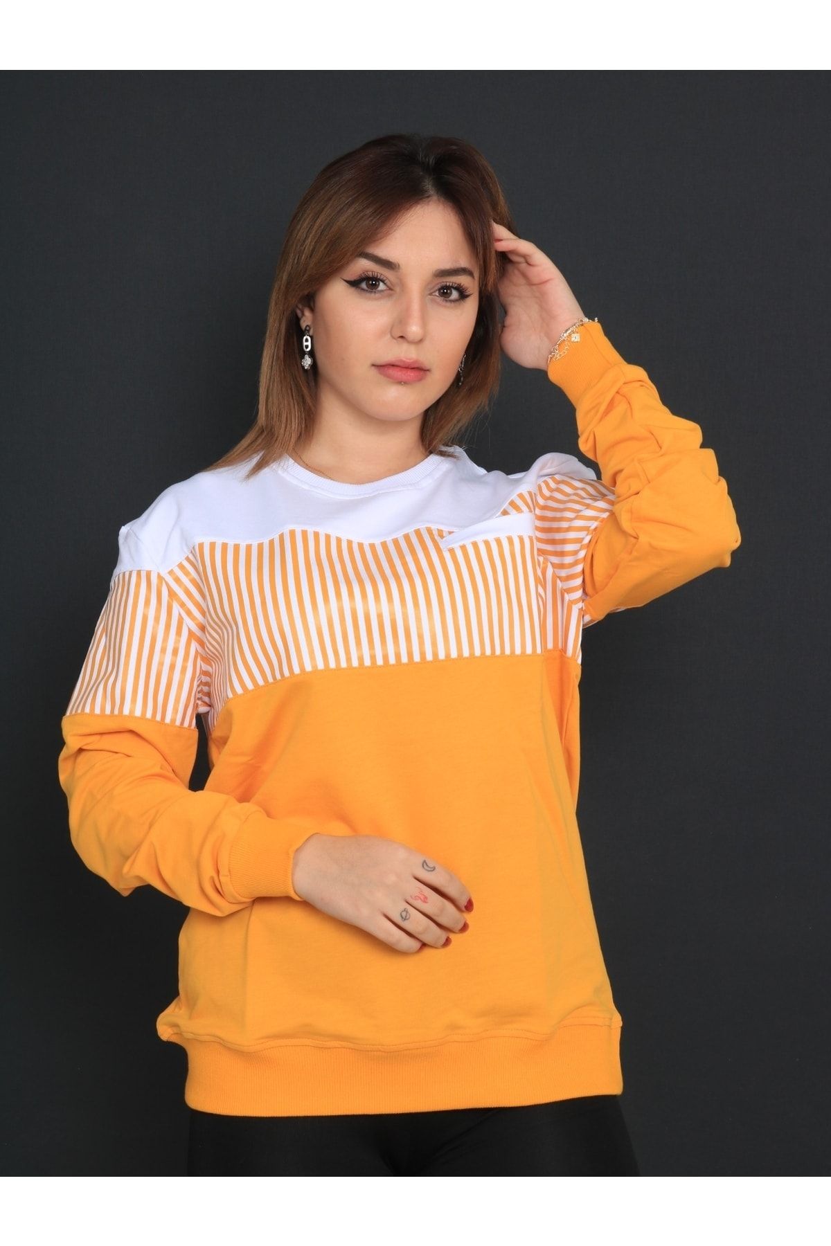 Classy sports sale pullover