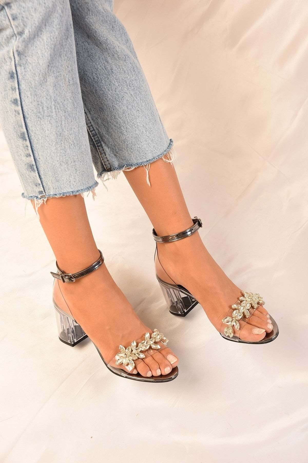 Shoeberry-Női Maggie Platinum átlátszó kősarkú, egypántos cipő 3