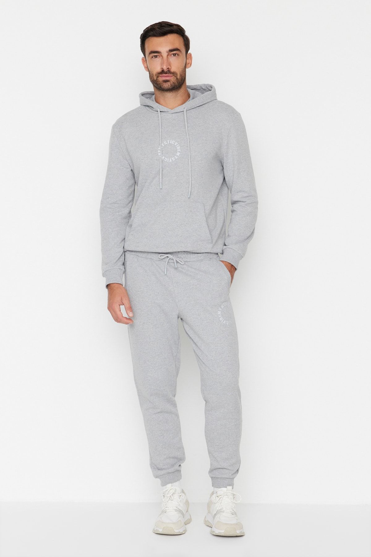 TRENDYOL MAN Gri Erkek Regular Fit Eşofman Altı TMNAW23EA00021