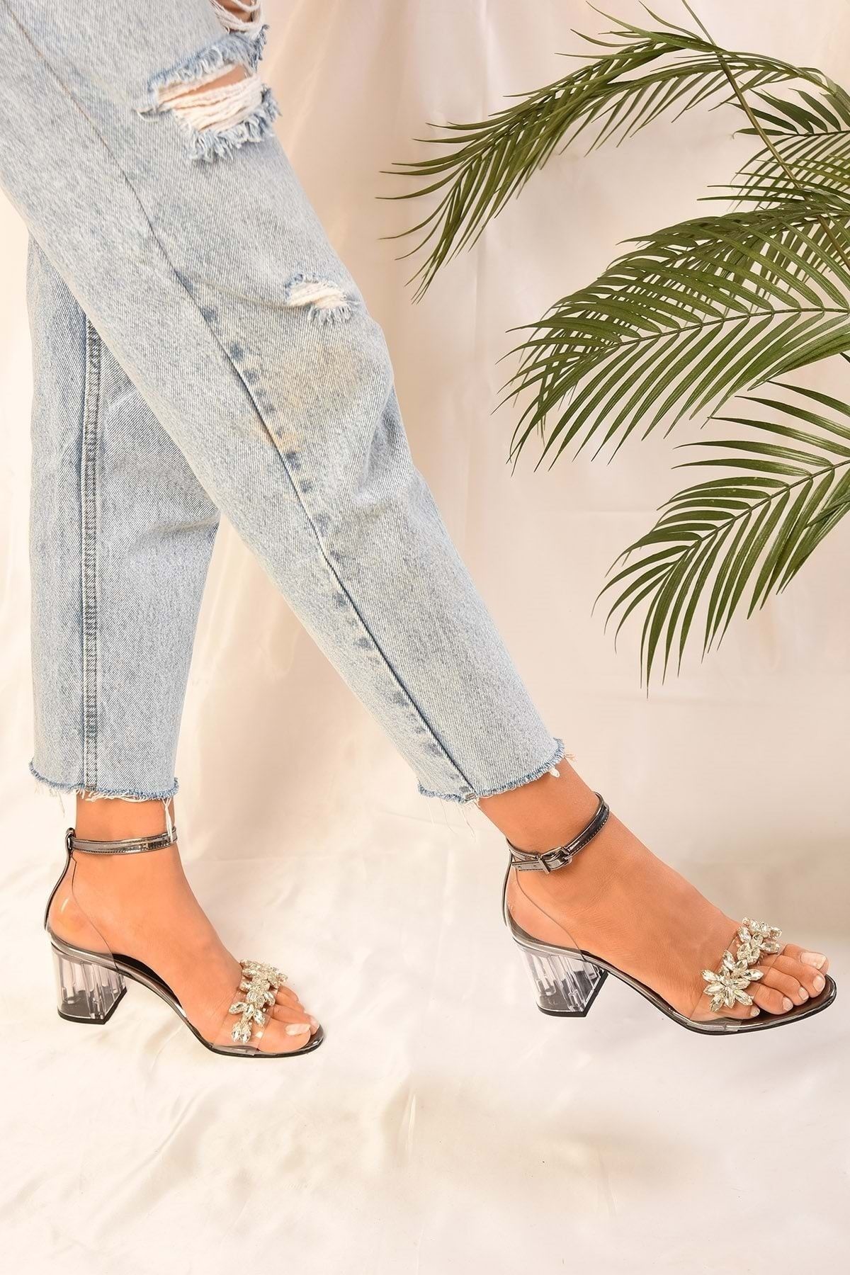 Shoeberry-Női Maggie Platinum átlátszó kősarkú, egypántos cipő 4