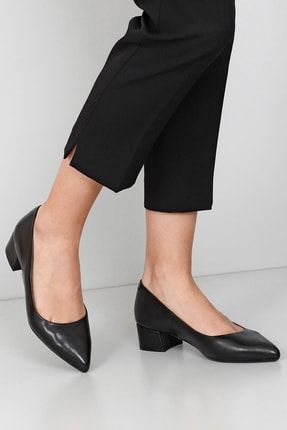 Siyah Gön Hakiki Deri Sivri Burun Kısa Kalın Topuklu Kadın Ayakkabı 13110