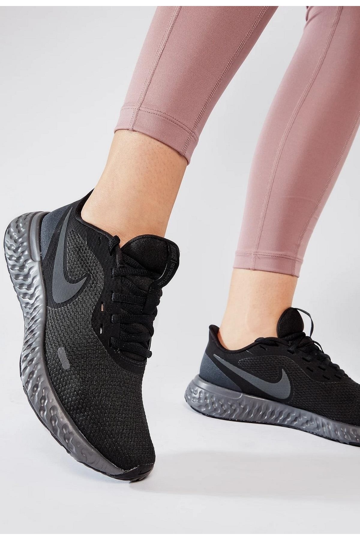 Nike Wmns Revolution 5 Yürüyüş Koşu Ayakkabısı Siyah Bq