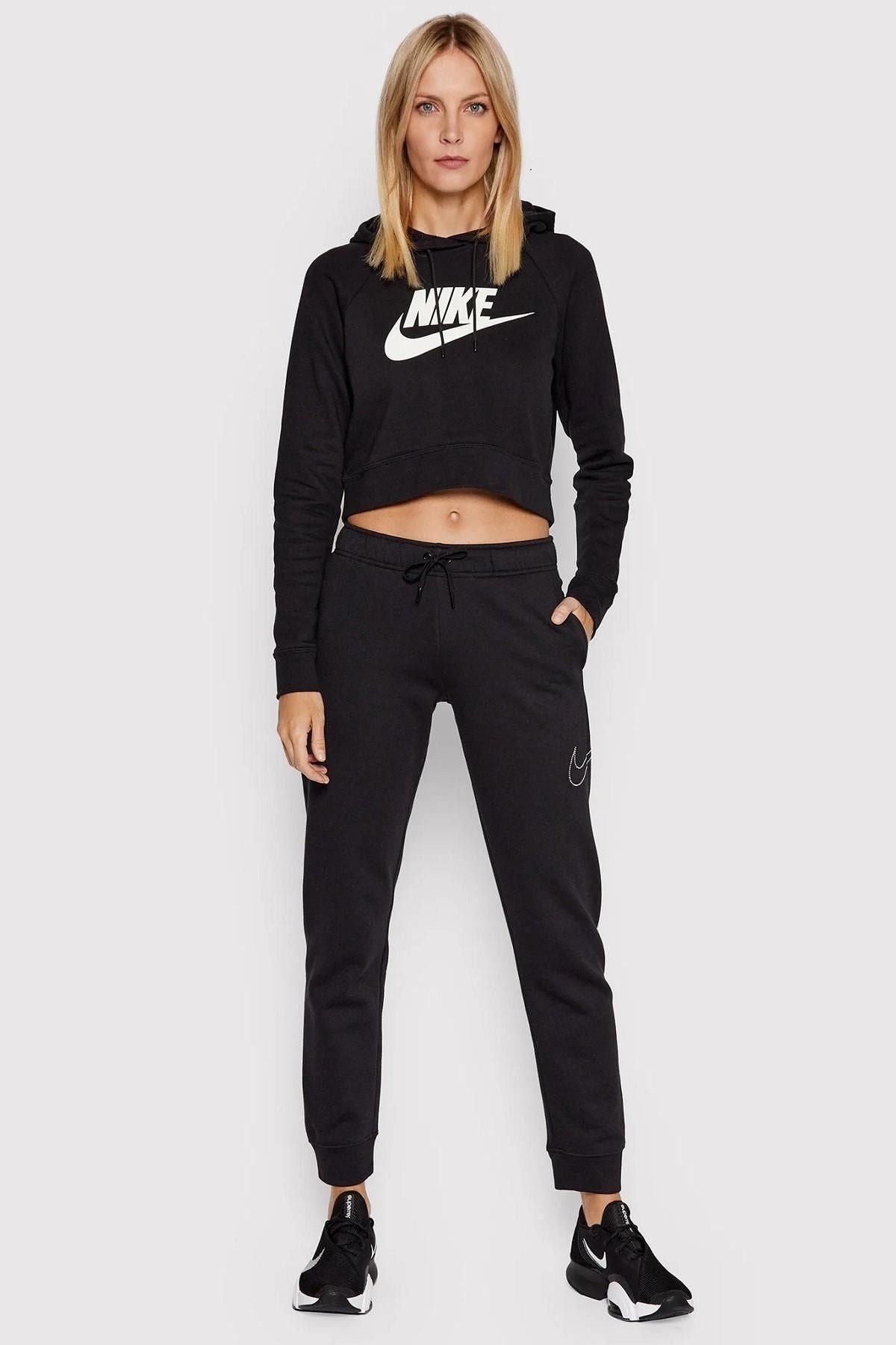 Nike hoodie outlet and sweatpants set