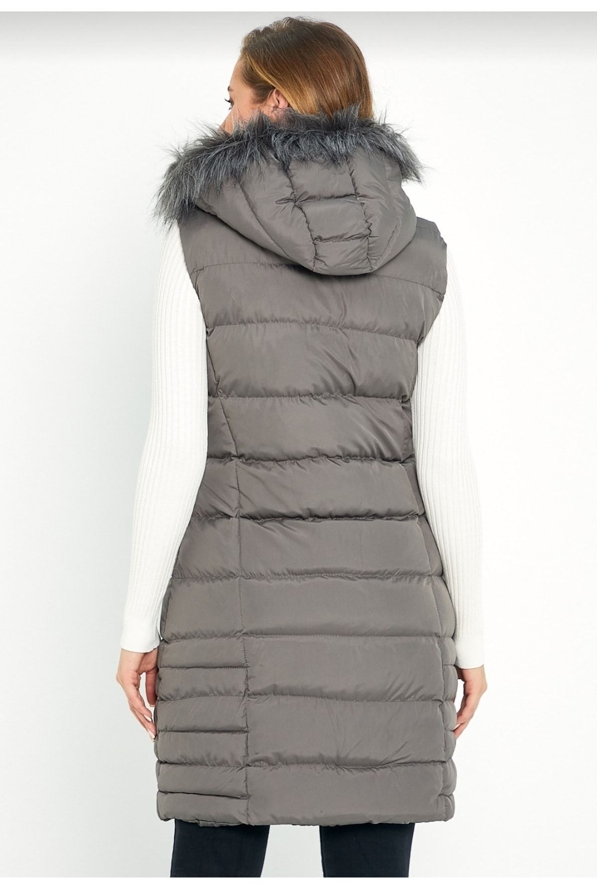 Dynamo Women s Gray Fur Hooded Long Quilted Puffer Vest Trendyol