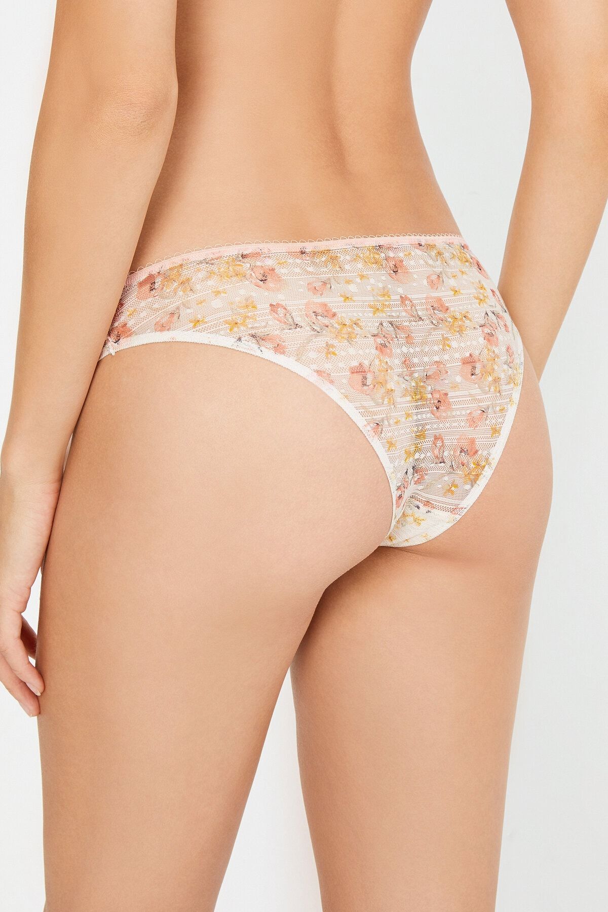 Penti-Brazilian Peach Heart Panties 2