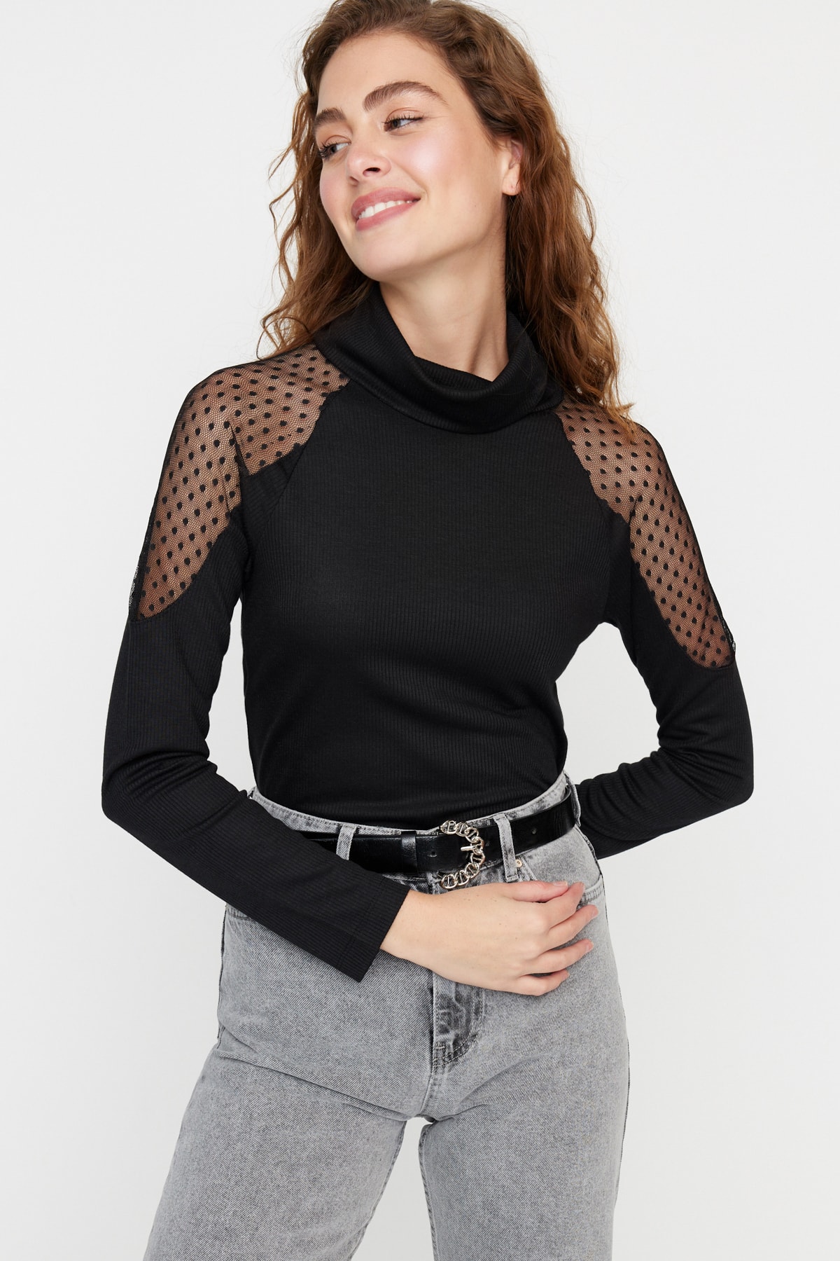 Trendyol Collection Černý tyl Detailně vypasovaný rolák Žebrovaná pružná pletená halenka TWOAW23BZ00752