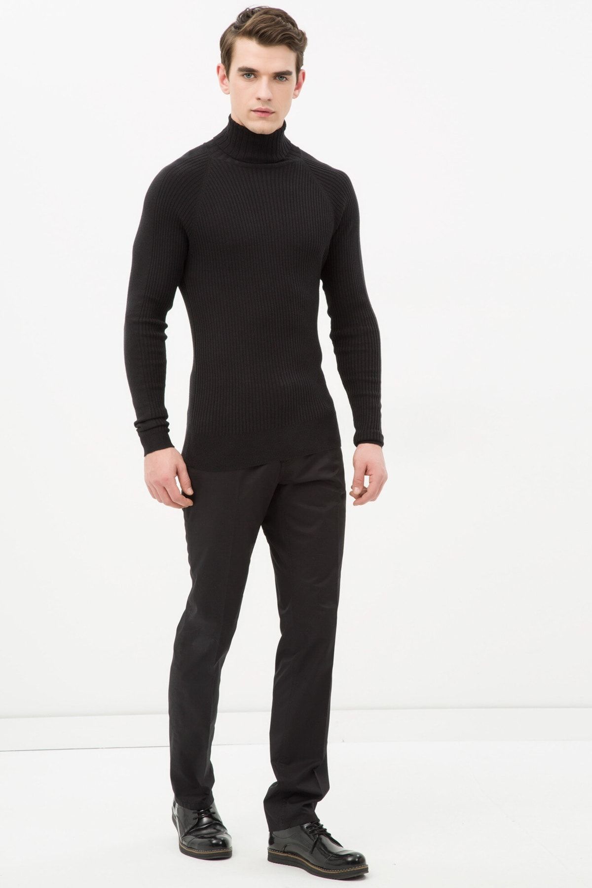 complete the look image