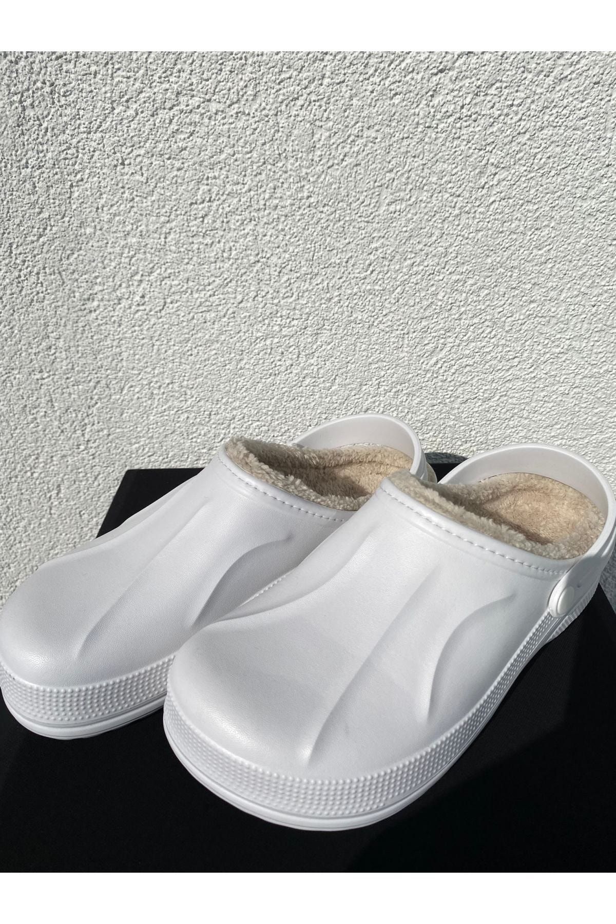 Quarks slippers deals