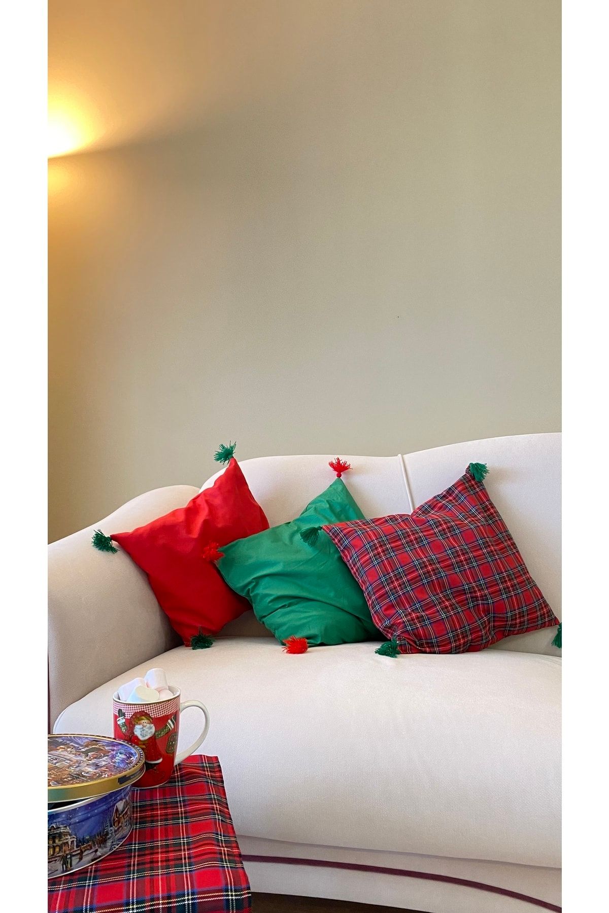 White Alamode Red Green Colored and Plaid Patterned 3 Piece Throw