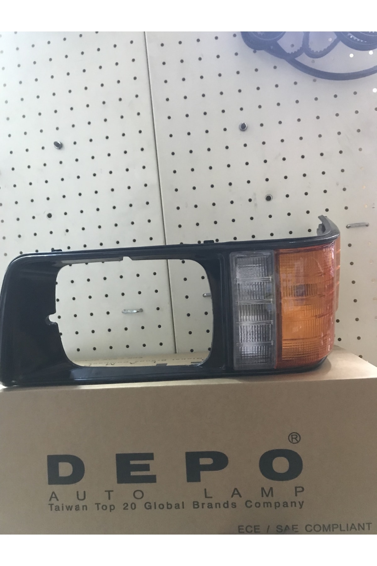 Depo Mitsubishi L300 Sol Çerçeveli Sinyal 87-97