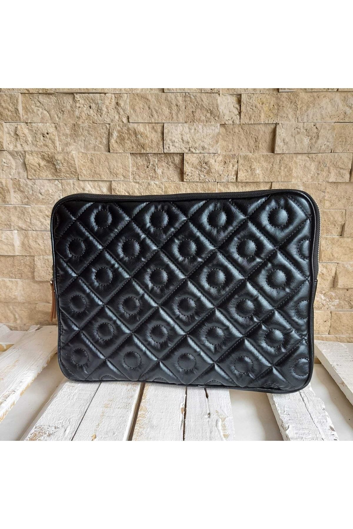 Chanel macbook shop air case