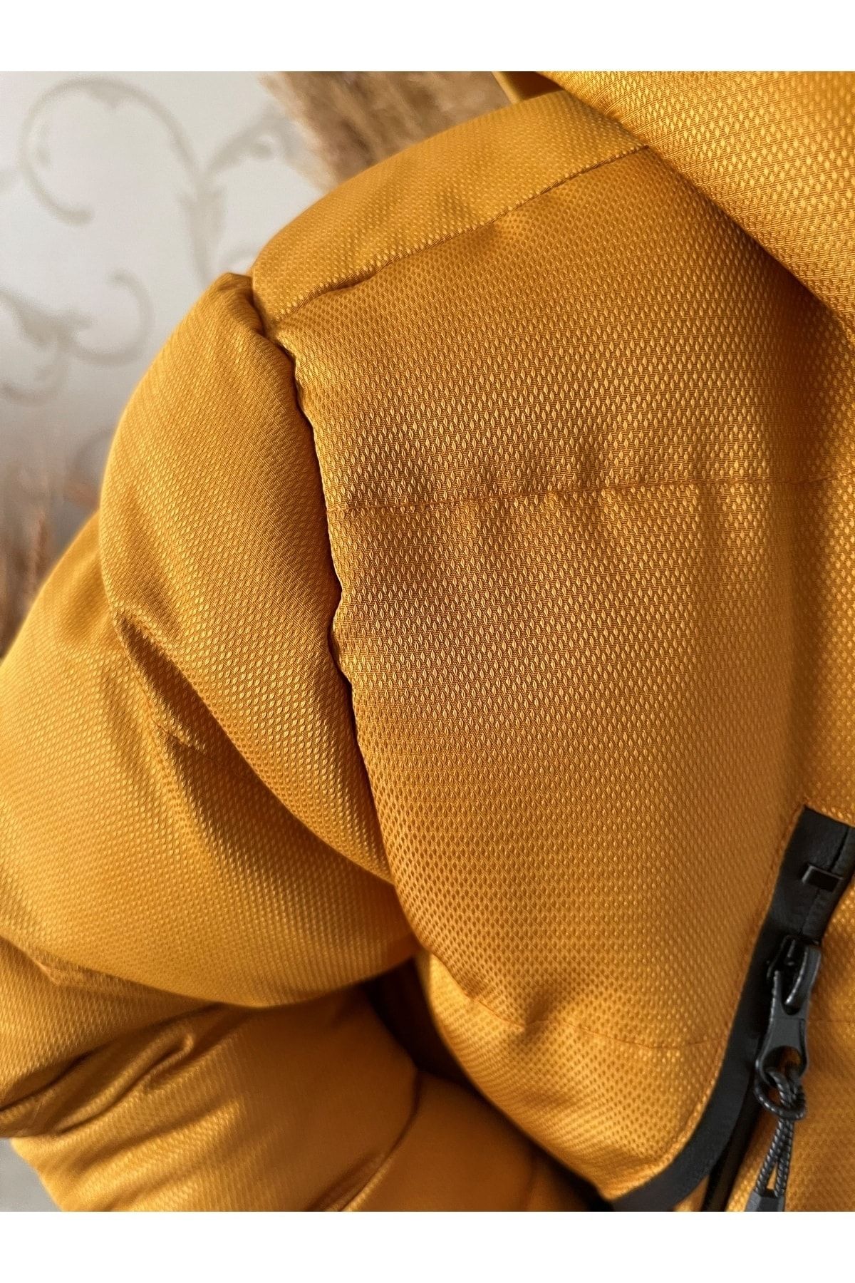 Winter jacket with yellow strap hotsell