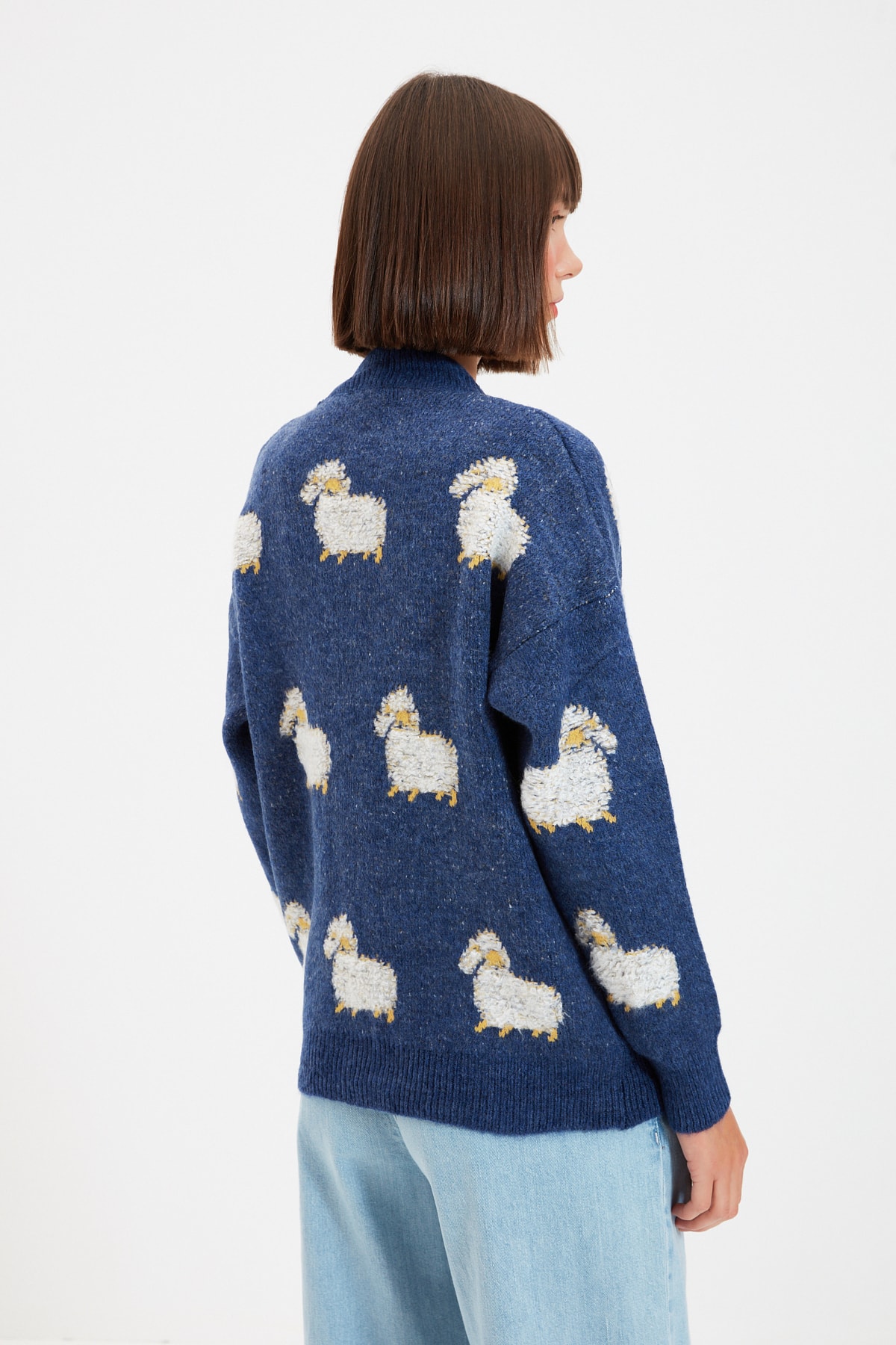 Trendyolmilla  Mavi Yumuşak Dokulu Kuzu Desenli Triko Hırka TWOAW21HI0476 - Görsel 5