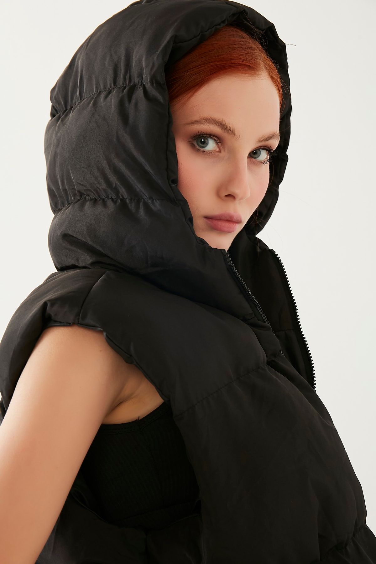 MEECY-Women's Oversize Puffer Vest 3