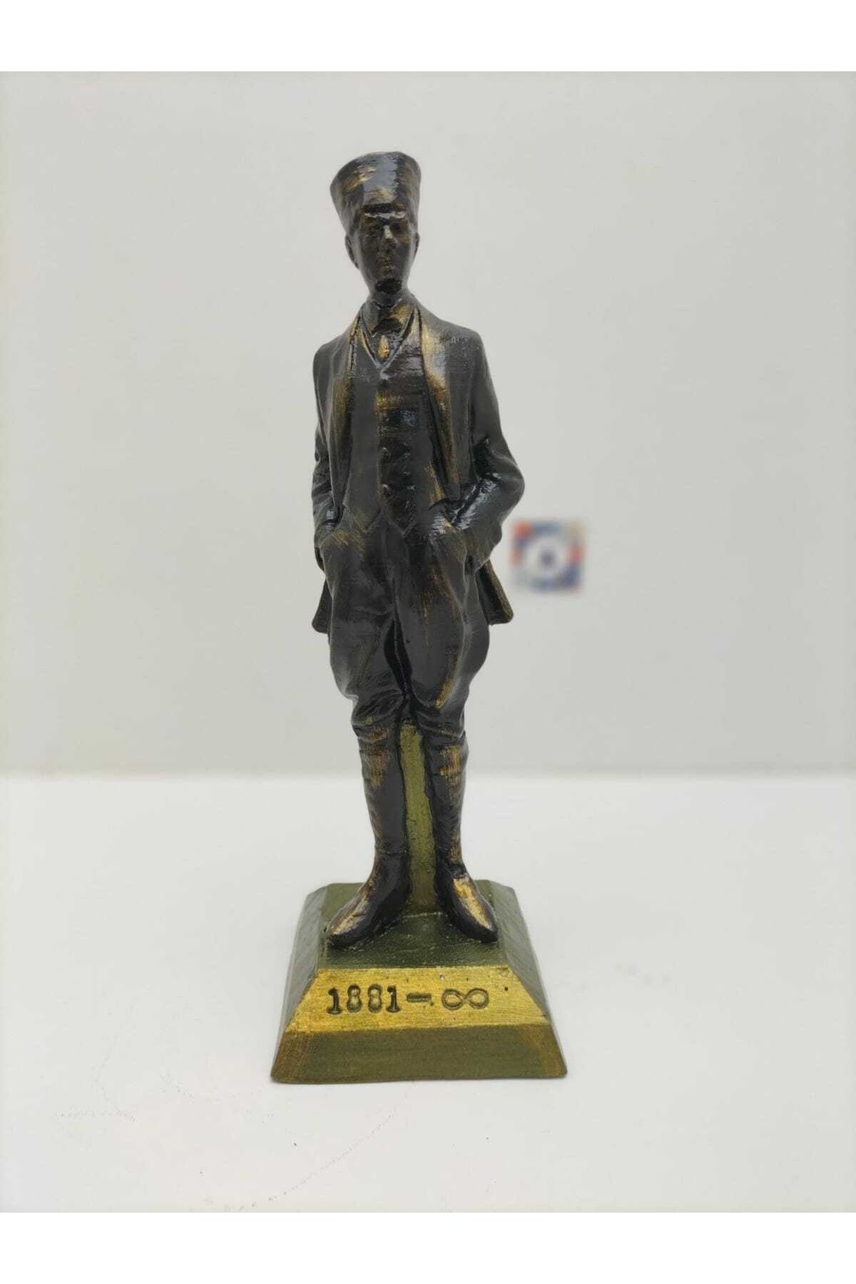 Mustafa Kemal Atatürk Heykeli + Atatürk Büst Hediyeli Set