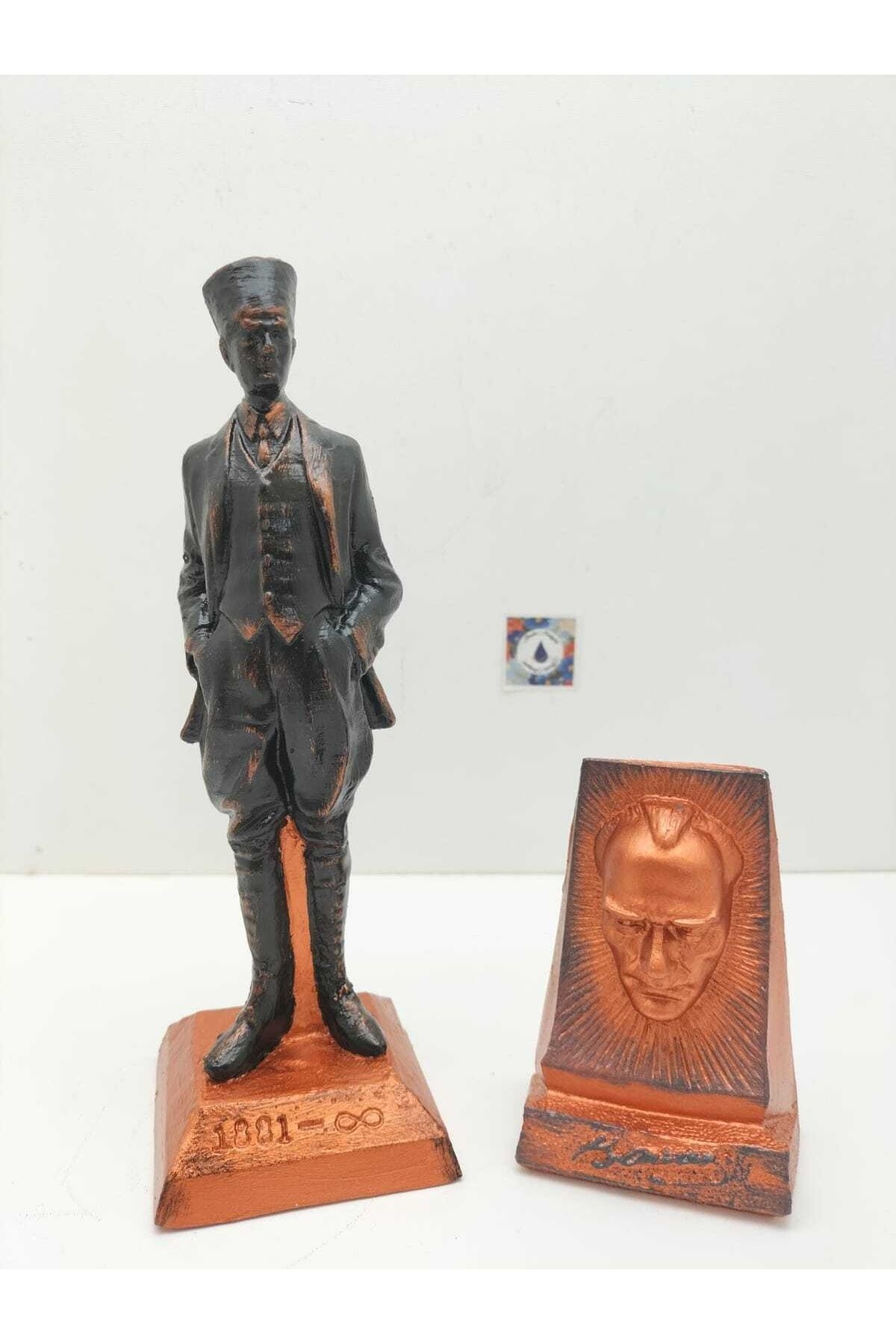 Mustafa Kemal Atatürk Heykeli + Atatürk Büst Hediyeli Set