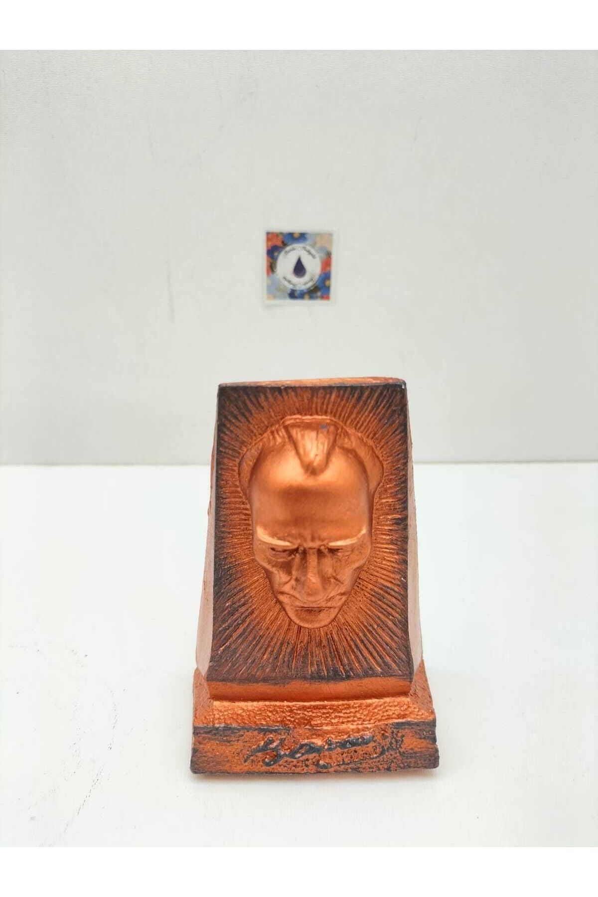 Mustafa Kemal Atatürk Heykeli + Atatürk Büst Hediyeli Set