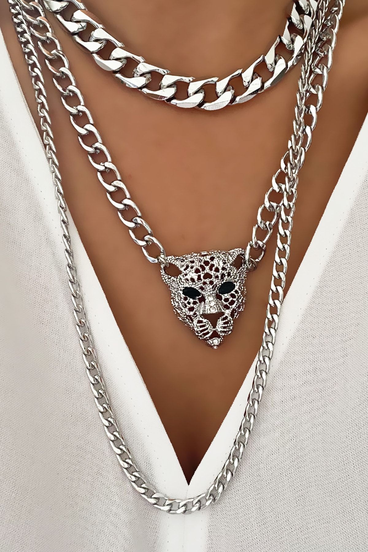 Tiger choker shop