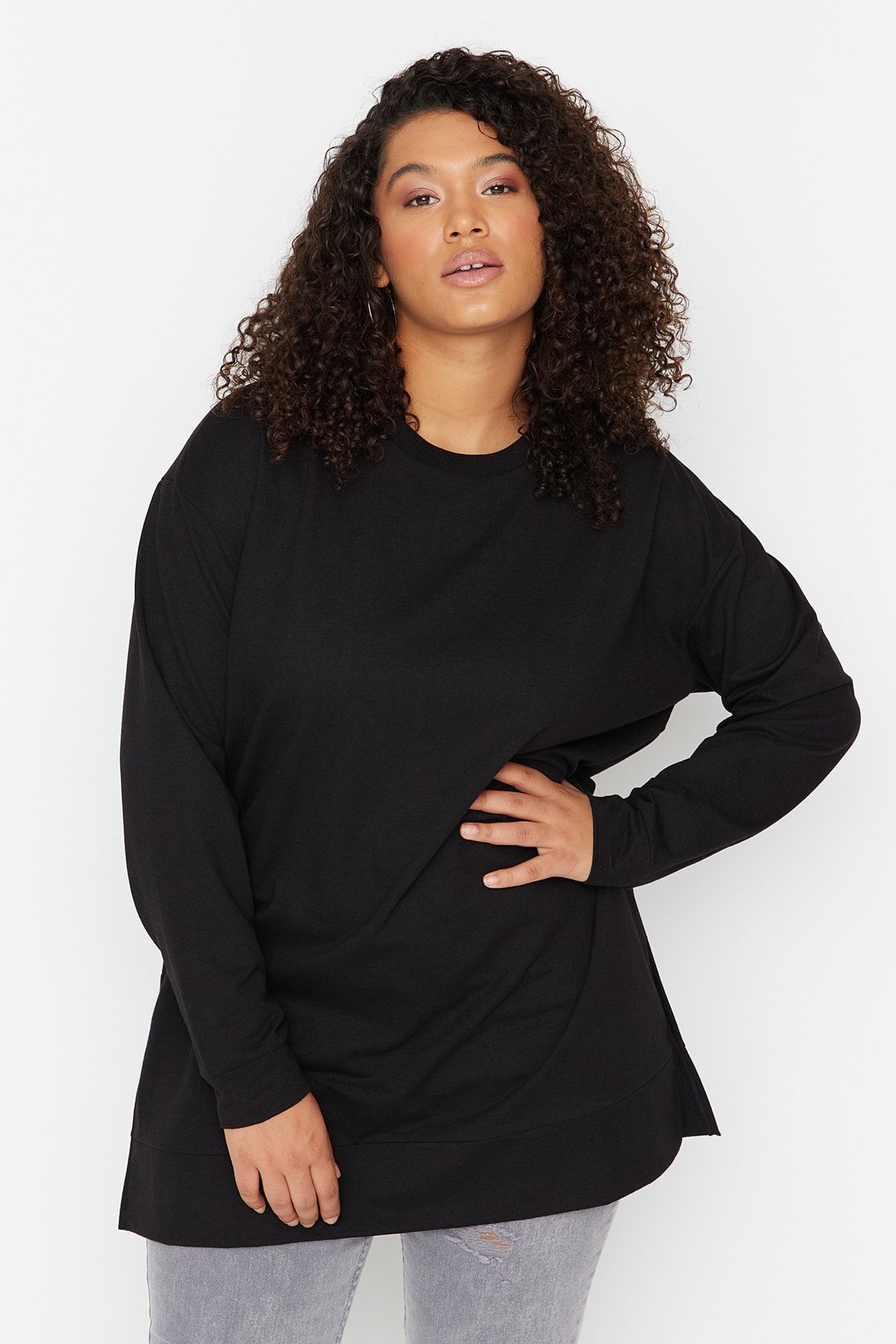 Trendyol Curve Black Thin Slit Detailed Knitted Sweatshirt