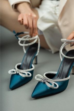 Mavi Renk Vizon Kadın Bilekten Bağlamalı Saten Topuklu Klasik Ayakkabı ST01168