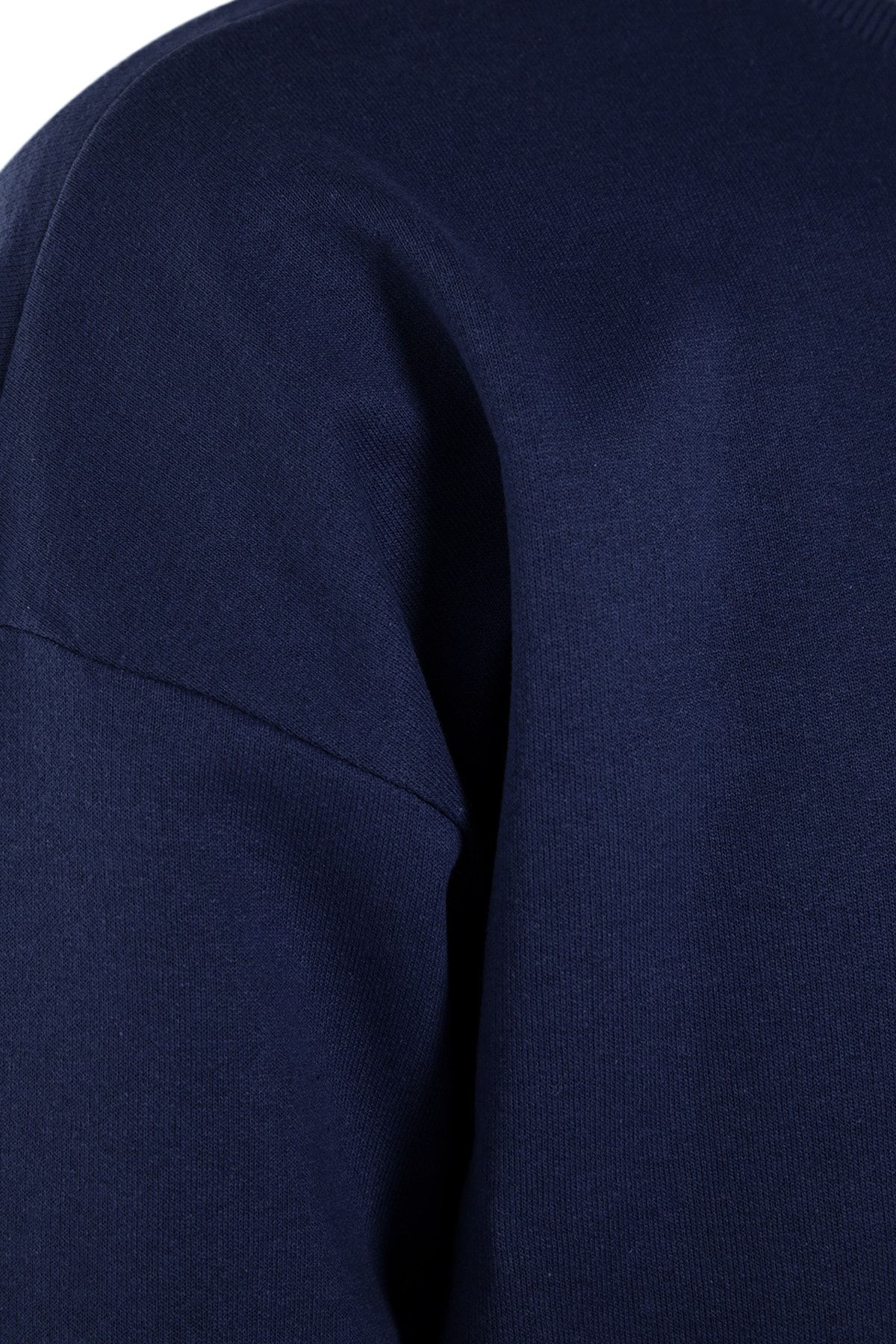 Trendyol Collection-Тъмносиньо голямо поларено деколте с мистичен принт - Tmnaw23Sw00275 6