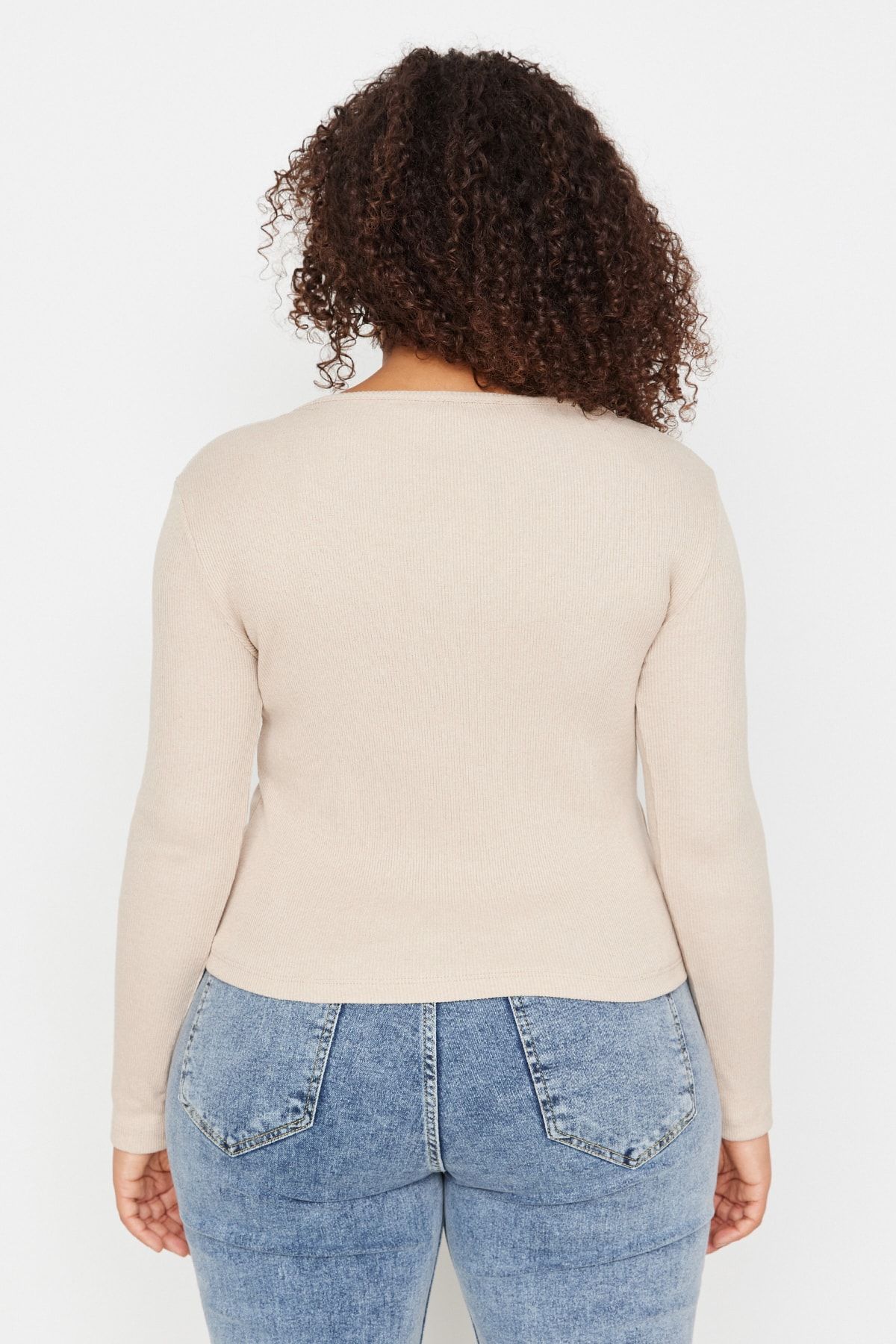 Trendyol Curve-Plus Size Beige Knitted Crop Blouse - Pool Collar and Snap Detail Tbbaw23Af00030 4