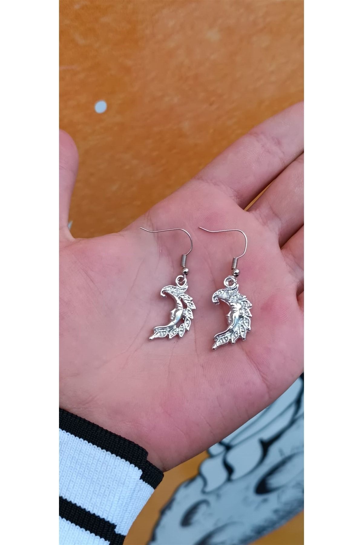 Half moon outlet earring
