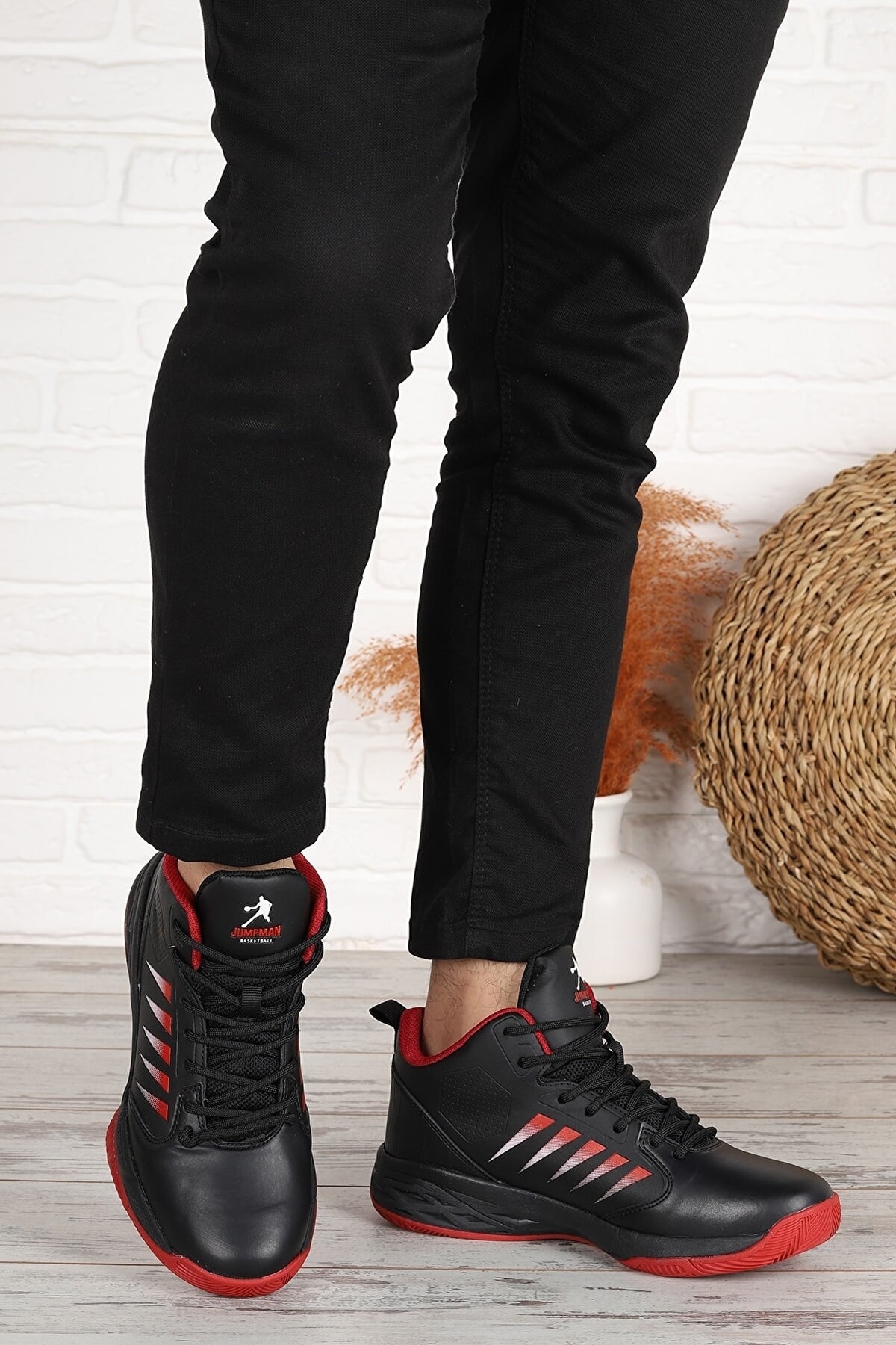 Jump (36-40 Numara) 27800 Siyah - Kırmızı Ortopedik Unisex Basketbol Ayakkabısı