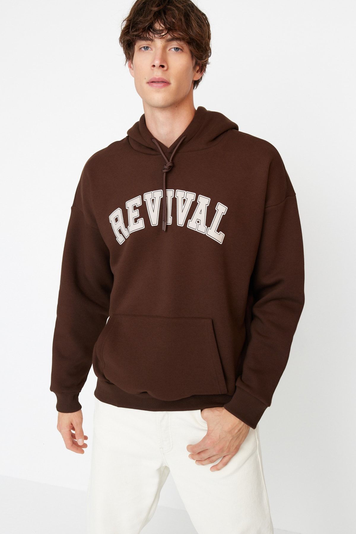 Trendyol Collection Braunes, übergroßes/weit geschnittenes  Unisex-Sweatshirt mit Kapuze aus Baumwolle für Herren TMNAW22SW1462 -  Trendyol