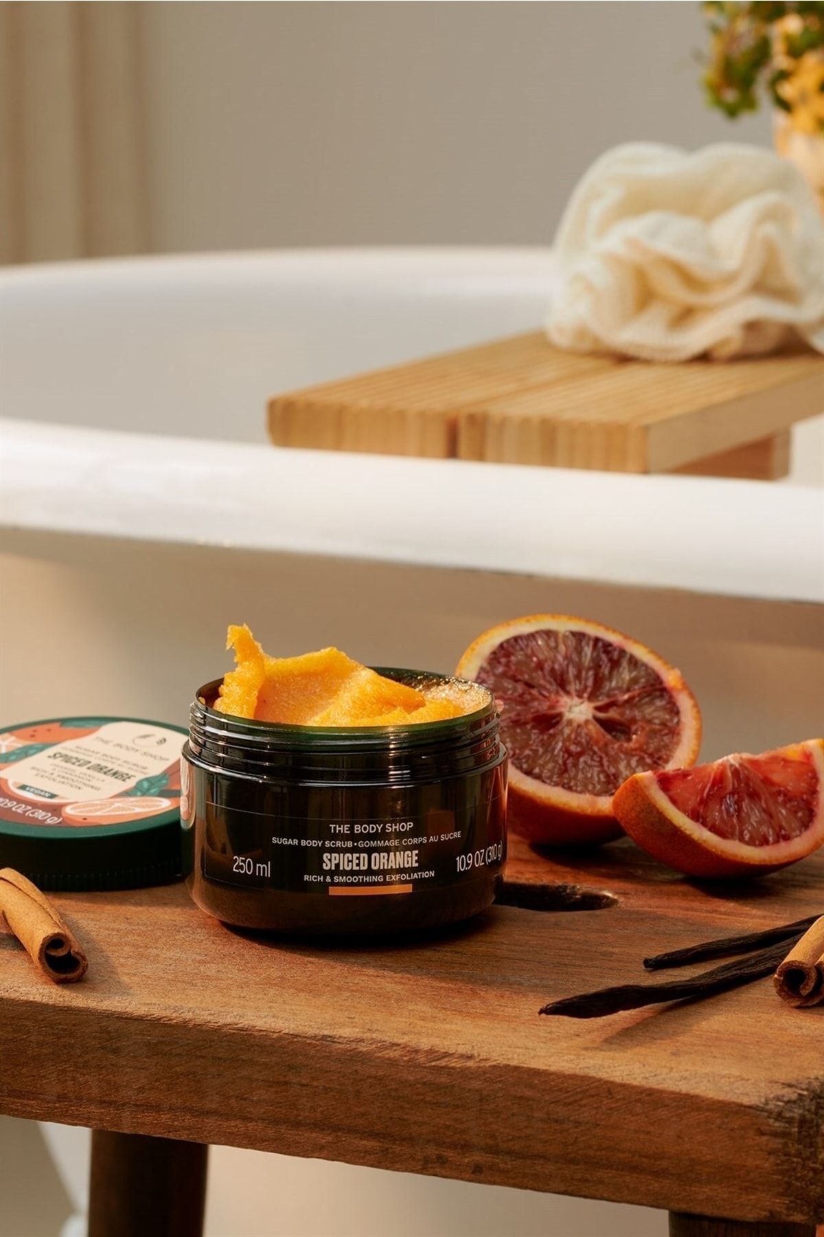 THE BODY SHOP-تقشير الجسم باللون البرتقالي 3