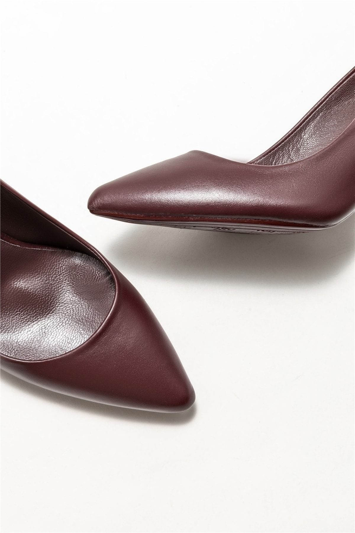 Elle Shoes-بورجوندي جلد خنجر المرأة 3